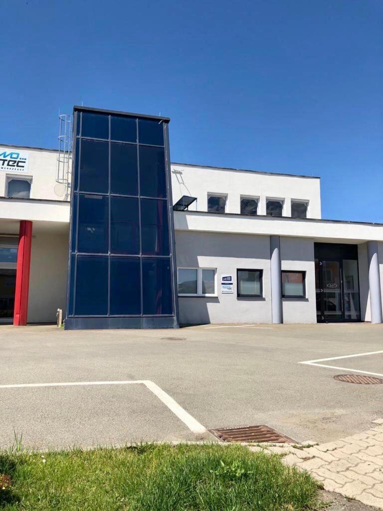 Kobra Room Fuer 4 Personen Spielberg Bei Knittelfeld Екстериор снимка